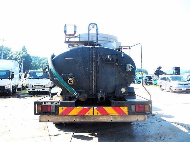 いすゞエルフバキュームカー小型（2t・3t）[写真06]
