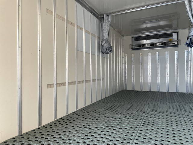 三菱ふそうキャンター冷凍車（冷蔵車）小型（2t・3t）[写真14]