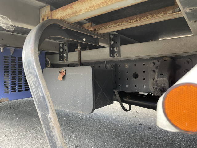 三菱ふそうキャンター冷凍車（冷蔵車）小型（2t・3t）[写真25]