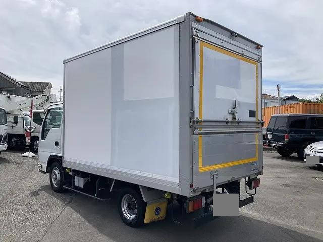 いすゞエルフパネルバン小型（2t・3t）[写真02]