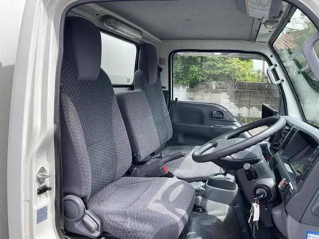 いすゞエルフパネルバン小型（2t・3t）[写真23]