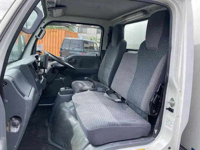 いすゞエルフパネルバン小型（2t・3t）[写真24]