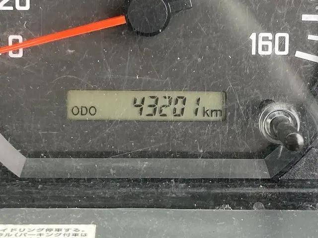 いすゞエルフパネルバン小型（2t・3t）[写真32]