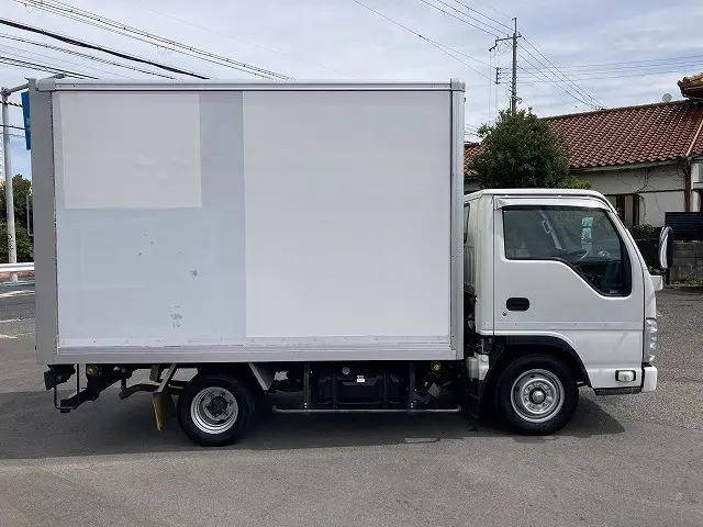 いすゞエルフパネルバン小型（2t・3t）[写真05]