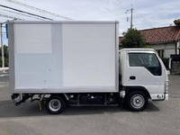 いすゞエルフパネルバン小型（2t・3t）[写真06]