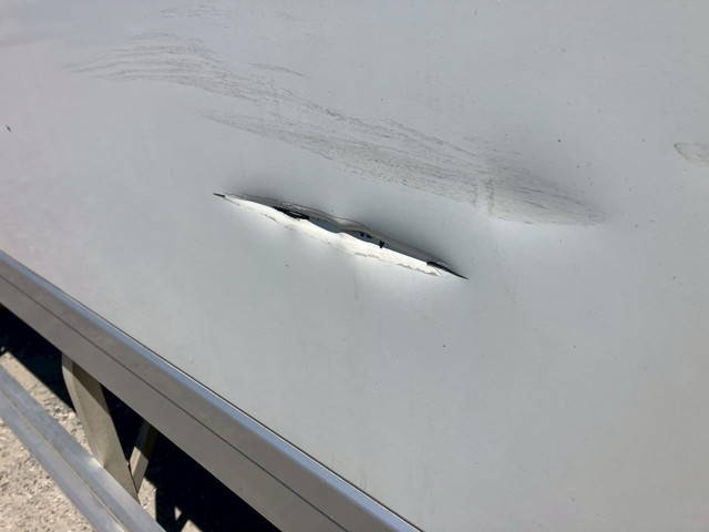 いすゞフォワード冷凍車（冷蔵車）中型（4t）[写真17]