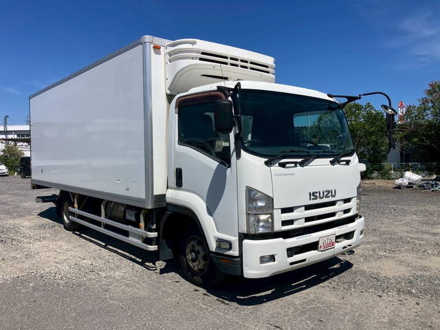 いすゞフォワード冷凍車（冷蔵車）中型（4t）[写真03]