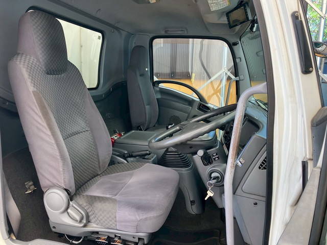 いすゞフォワード冷凍車（冷蔵車）中型（4t）[写真33]