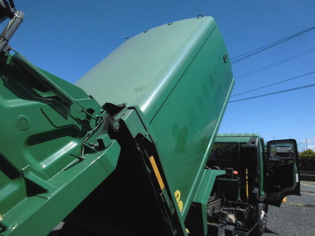 日野レンジャーパッカー車（塵芥車）中型（4t）[写真17]