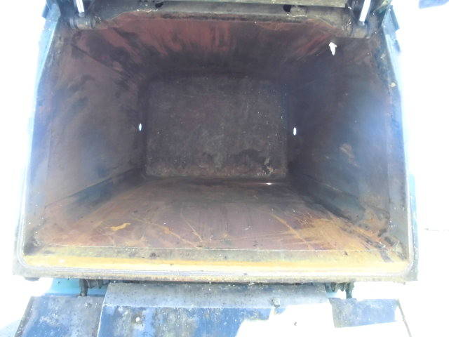 日野レンジャーパッカー車（塵芥車）中型（4t）[写真06]