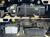 三菱ふそうキャンター平ボディ小型（2t・3t）[写真21]