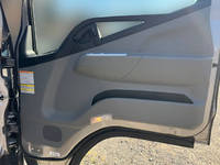 三菱ふそうキャンター平ボディ小型（2t・3t）[写真27]