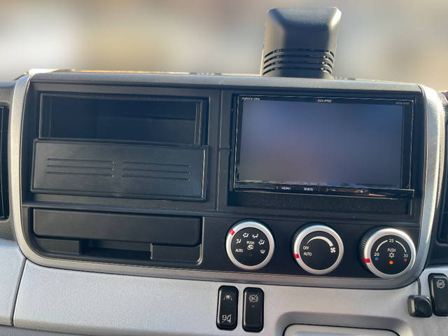 三菱ふそうキャンター平ボディ小型（2t・3t）[写真33]