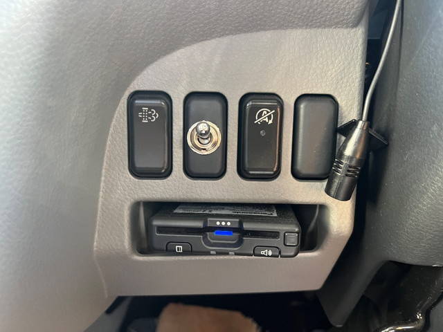 三菱ふそうキャンター平ボディ小型（2t・3t）[写真35]