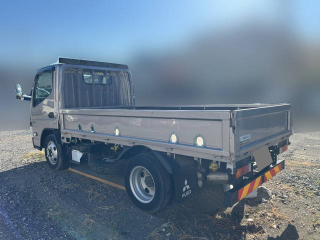 三菱ふそうキャンター平ボディ小型（2t・3t）[写真04]