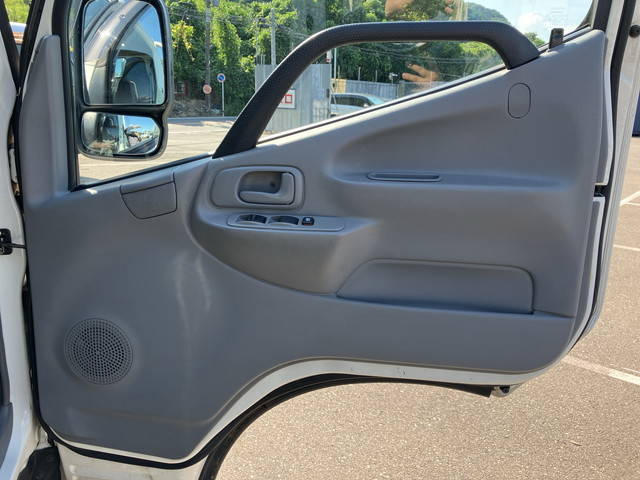 日野デュトロ平ボディ小型（2t・3t）[写真26]