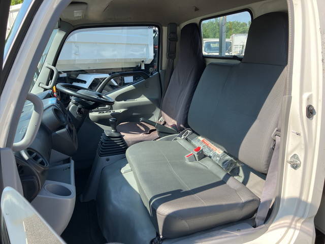 日野デュトロ平ボディ小型（2t・3t）[写真27]