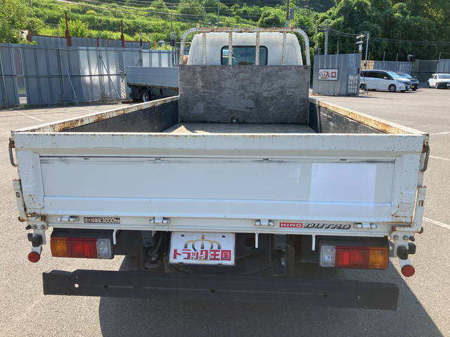 日野デュトロ平ボディ小型（2t・3t）[写真09]