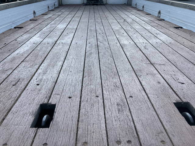 三菱ふそうファイターセルフクレーン4段増トン（6t・8t）[写真11]