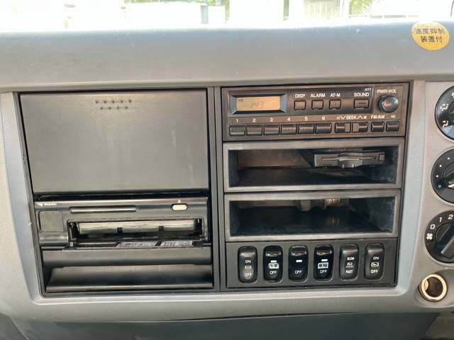 三菱ふそうファイターセルフクレーン4段増トン（6t・8t）[写真38]