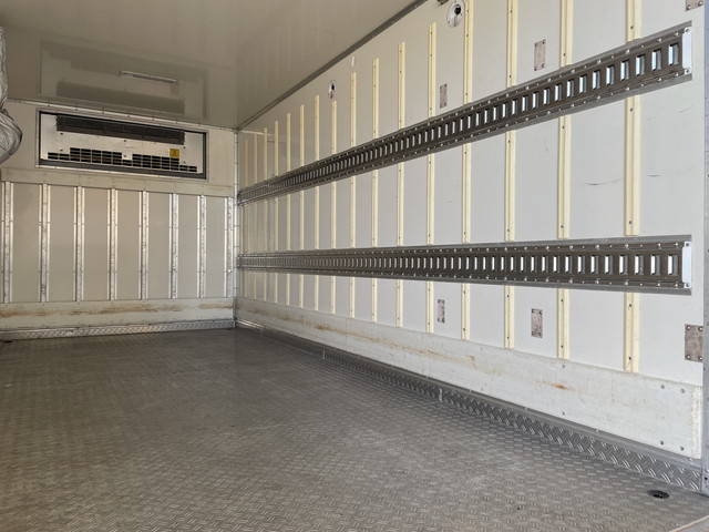 日野デュトロ冷凍車（冷蔵車）小型（2t・3t）[写真13]