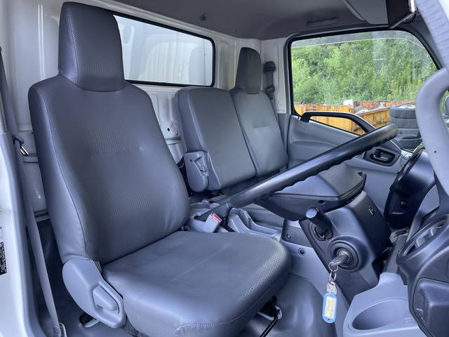 日野デュトロ冷凍車（冷蔵車）小型（2t・3t）[写真32]