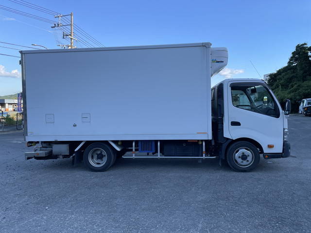 日野デュトロ冷凍車（冷蔵車）小型（2t・3t）[写真07]