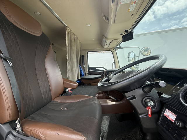 日野プロフィア冷凍車（冷蔵車）大型（10t）[写真11]