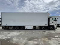 日野プロフィア冷凍車（冷蔵車）大型（10t）[写真09]