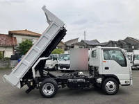 いすゞエルフローダーダンプ小型（2t・3t）[写真09]