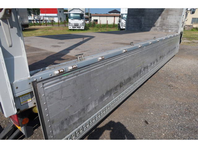 いすゞフォワードアルミウイング中型（4t）[写真10]