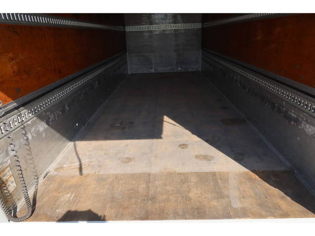 いすゞフォワードアルミウイング中型（4t）[写真17]