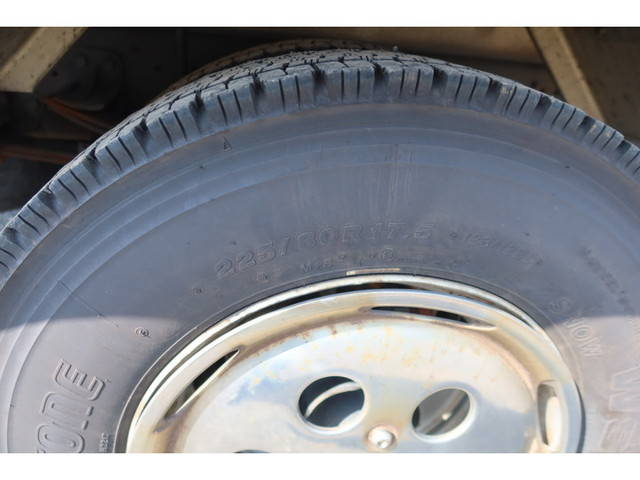 いすゞフォワードアルミウイング中型（4t）[写真22]