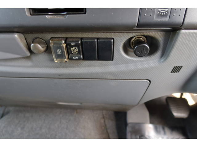 いすゞフォワードアルミウイング中型（4t）[写真32]