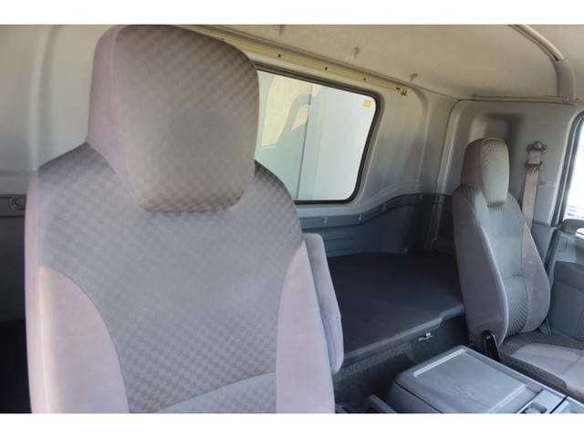 いすゞフォワードアルミウイング中型（4t）[写真36]