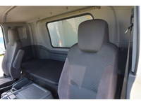 いすゞフォワードアルミウイング中型（4t）[写真41]