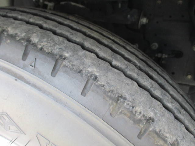 いすゞエルフクレーン4段小型（2t・3t）[写真10]