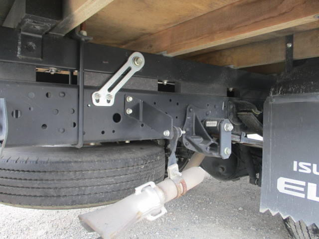 いすゞエルフクレーン4段小型（2t・3t）[写真17]