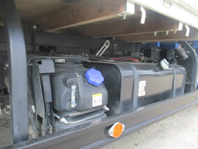 いすゞエルフクレーン4段小型（2t・3t）[写真18]