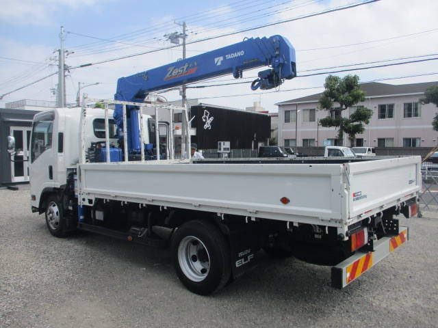 いすゞエルフクレーン4段小型（2t・3t）[写真02]