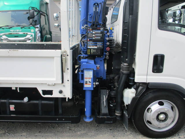 いすゞエルフクレーン4段小型（2t・3t）[写真22]