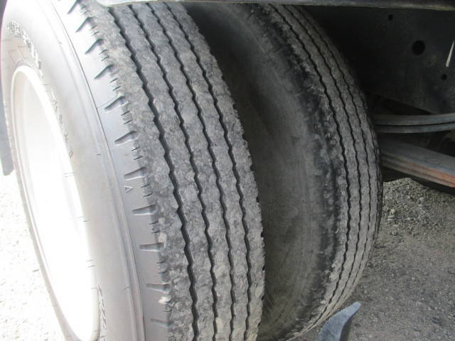 いすゞエルフクレーン4段小型（2t・3t）[写真08]