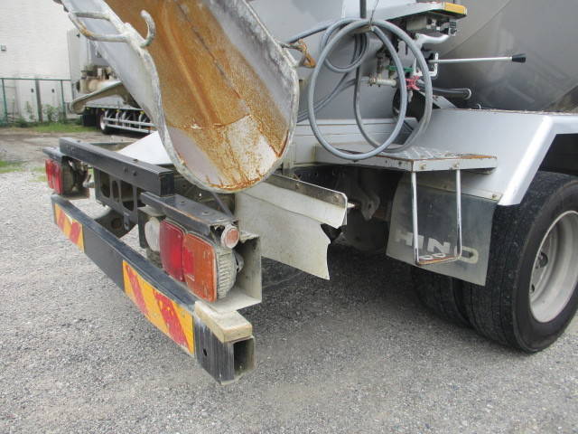 日野レンジャーミキサー車（コンクリートミキサー）増トン（6t・8t）[写真12]