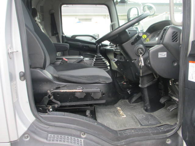 日野レンジャーミキサー車（コンクリートミキサー）増トン（6t・8t）[写真24]