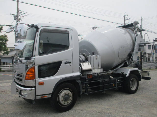 日野レンジャーミキサー車（コンクリートミキサー）増トン（6t・8t）[写真03]