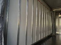 いすゞエルフ冷凍車（冷蔵車）小型（2t・3t）[写真12]