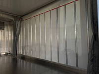 いすゞエルフ冷凍車（冷蔵車）小型（2t・3t）[写真13]