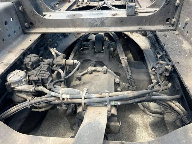 日野プロフィアコンテナ専用車大型（10t）[写真27]