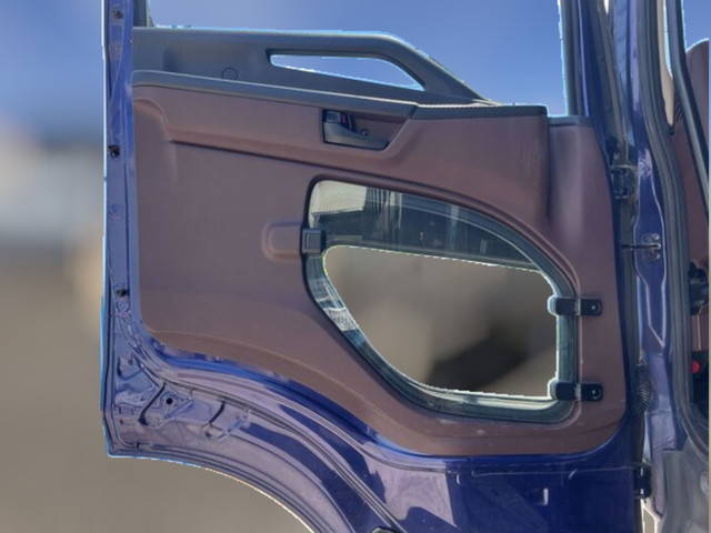 日野プロフィアコンテナ専用車大型（10t）[写真32]