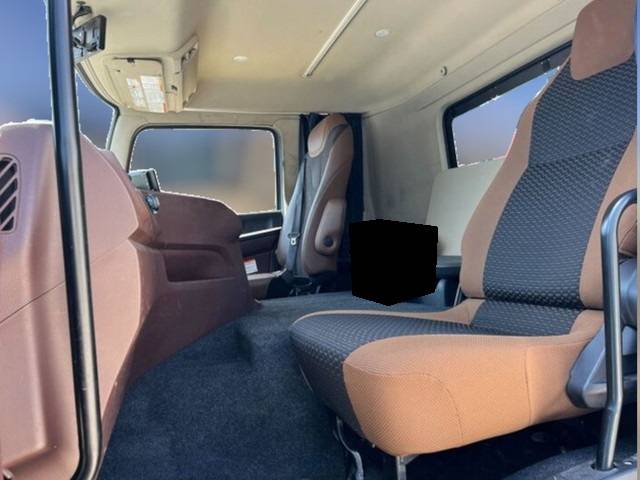 日野プロフィアコンテナ専用車大型（10t）[写真34]